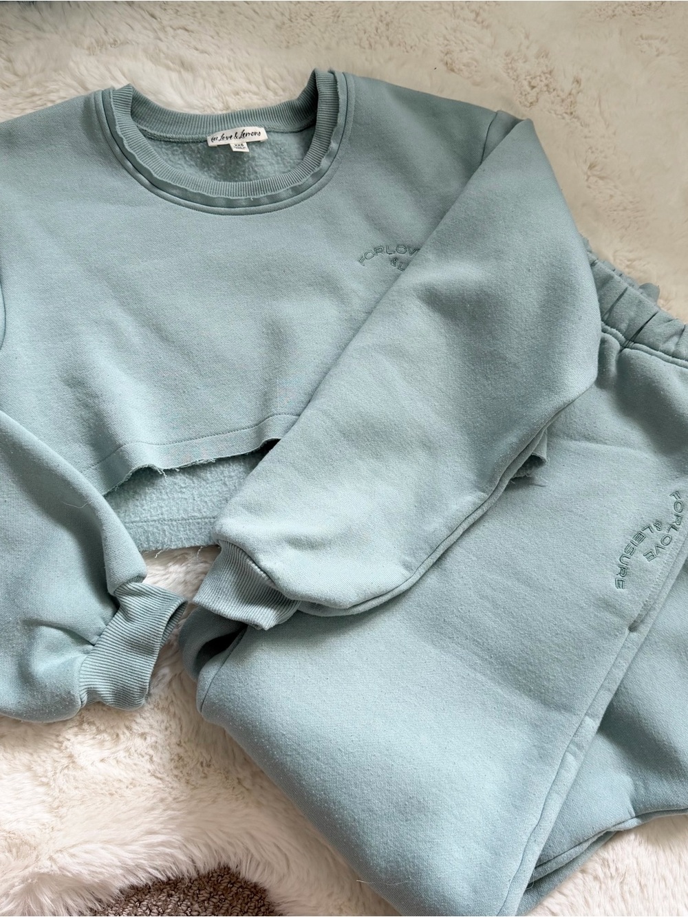 FLL Cropped Sweatshirt and Sweatpants Lounge Set - Seafoam